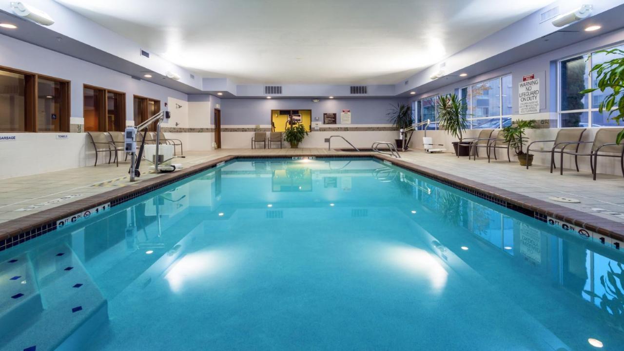 Holiday Inn Express Hotel & Suites North Seattle - Shoreline, An Ihg Hotel エクステリア 写真