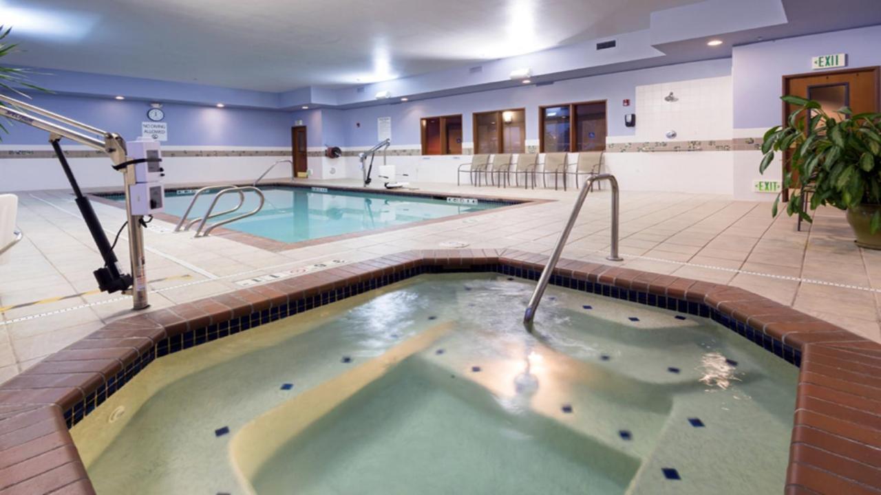 Holiday Inn Express Hotel & Suites North Seattle - Shoreline, An Ihg Hotel エクステリア 写真