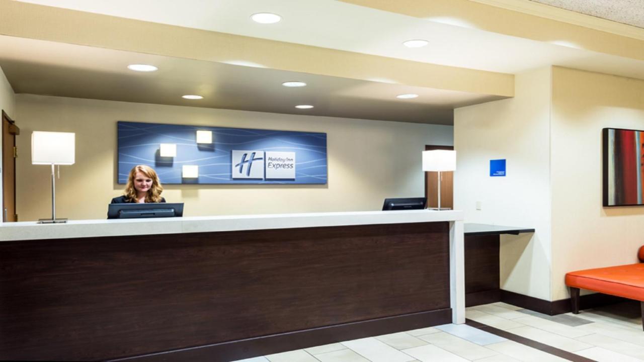 Holiday Inn Express Hotel & Suites North Seattle - Shoreline, An Ihg Hotel エクステリア 写真